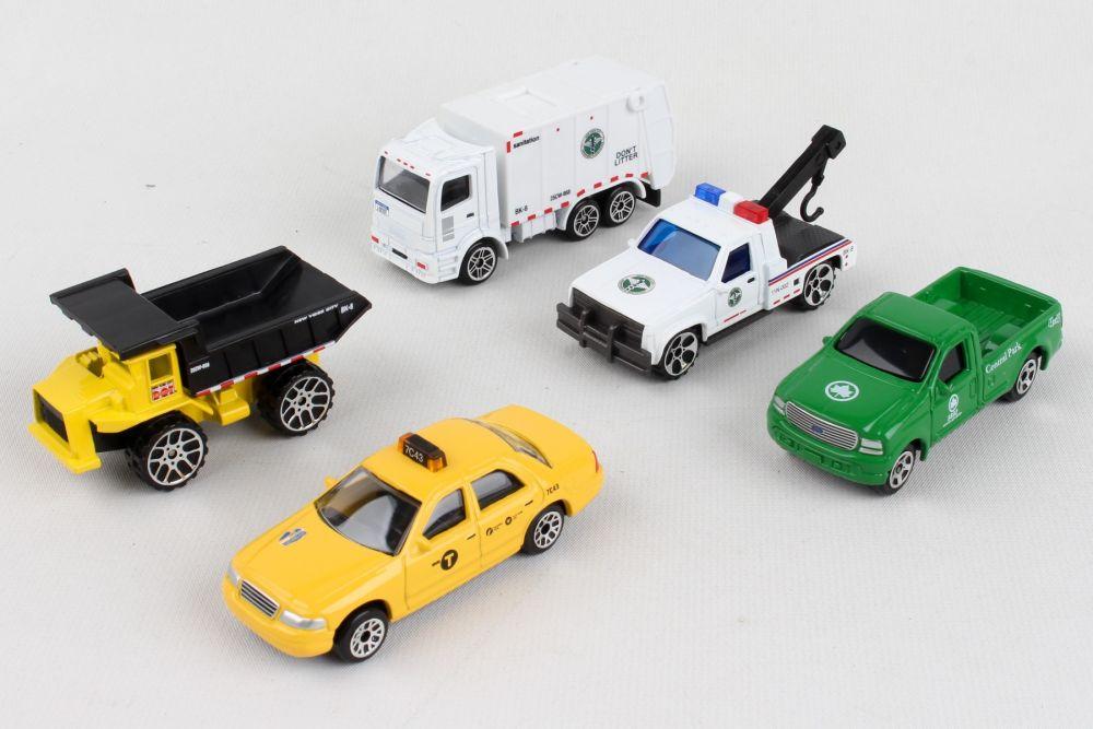 Daron NYC Taxi, NYPD Police Car, and FDNY Fire Ladder Truck 1:64 Scale  Diecast Emergency Vehicles 1 Pcs